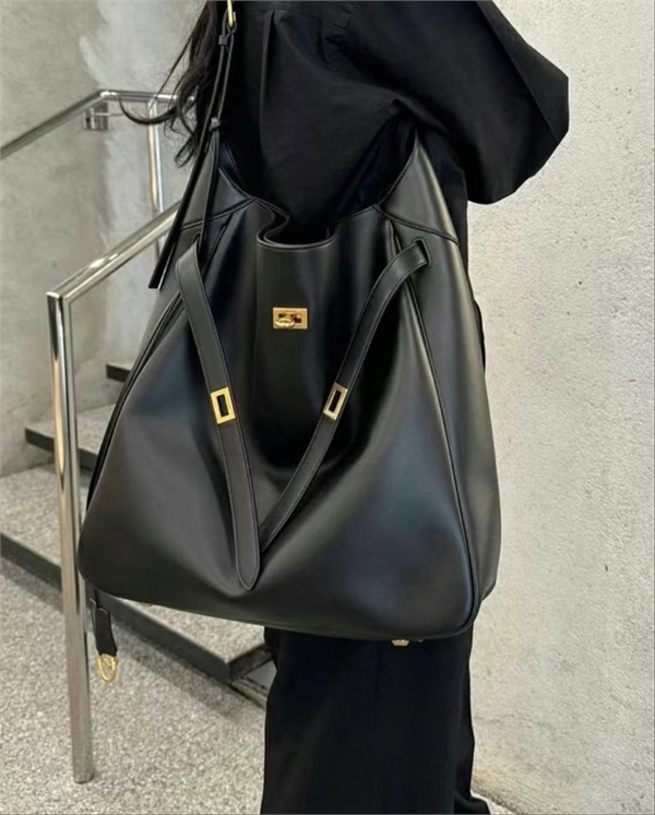 Сумка BALENCIAGA 166096
