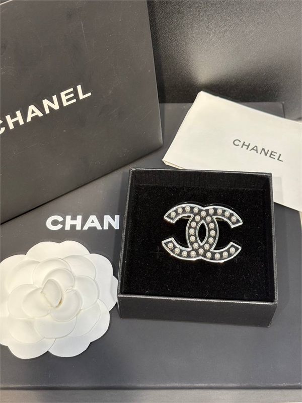 Брошь CHANEL 166246