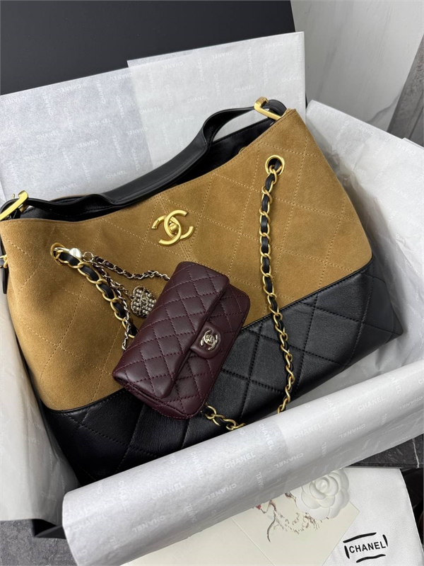 Брелок CHANEL 166412