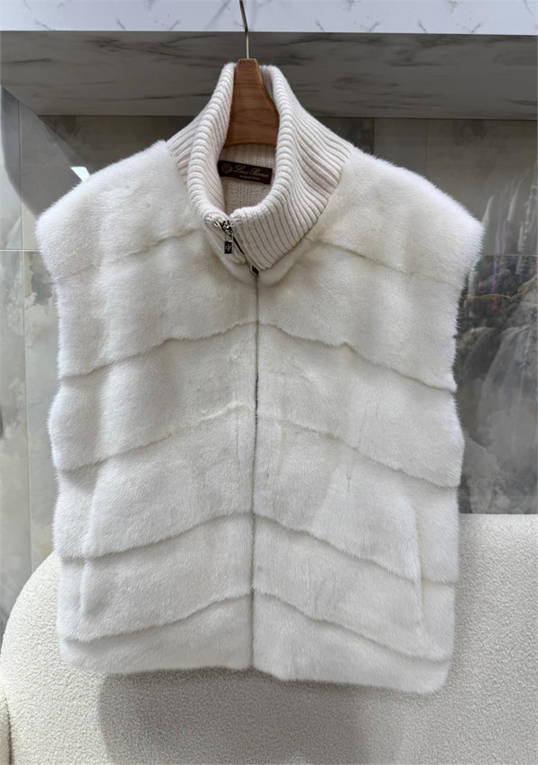 Жилет LORO PIANA 166525