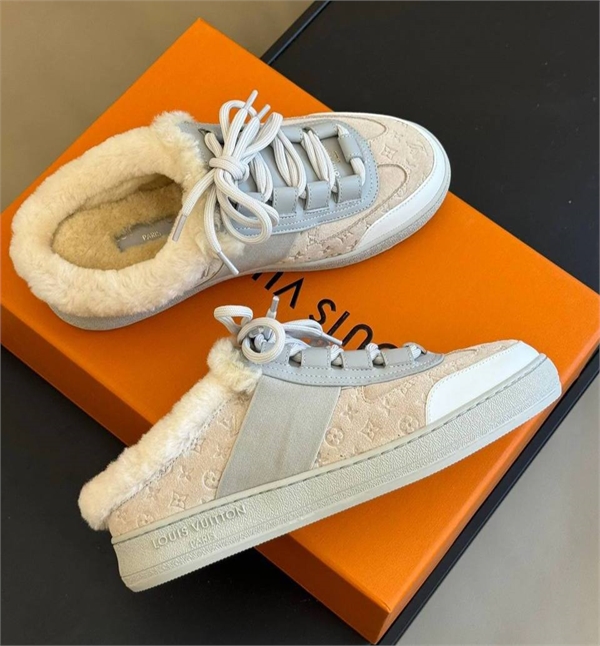 Кроссовки LOUIS VUITTON 166671