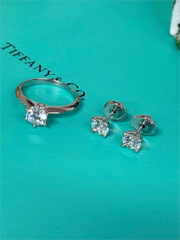 Серьги Tiffany&Co 167536