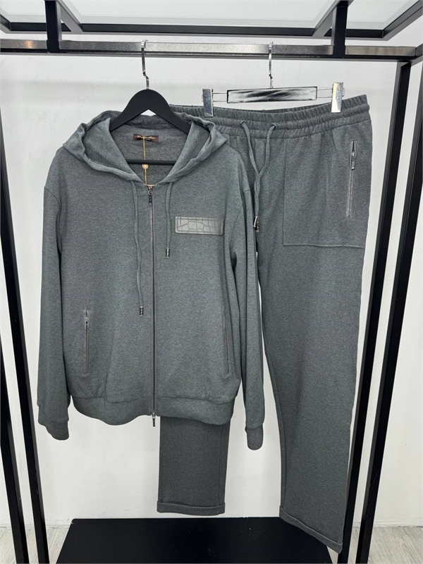 Спортивный костюм LP со вставками из кожи крокодила 167542