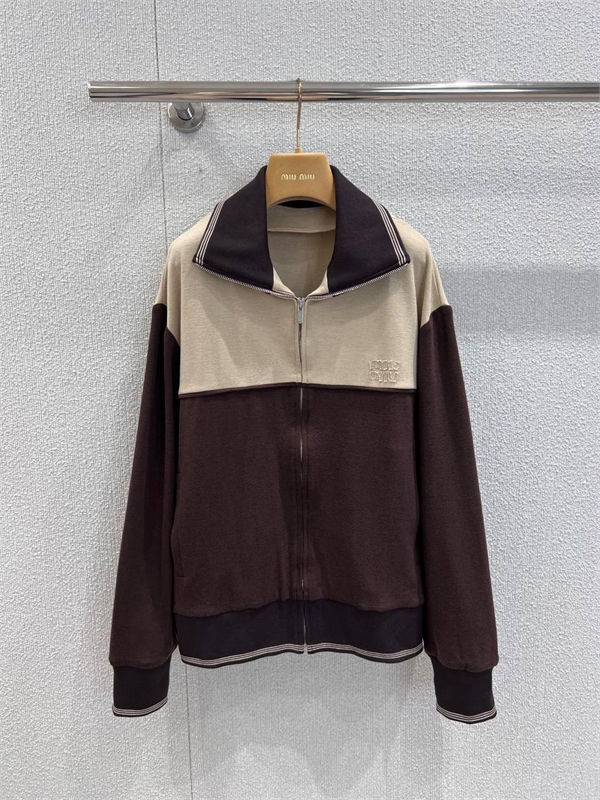 Костюм MIU MIU 167821