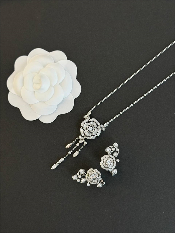 Серьги - кафы CHANEL 167835