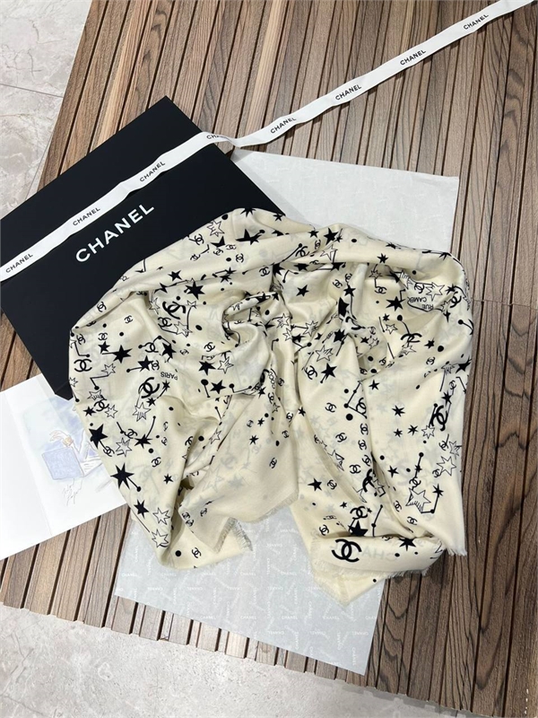 Платок CHANEL 168149