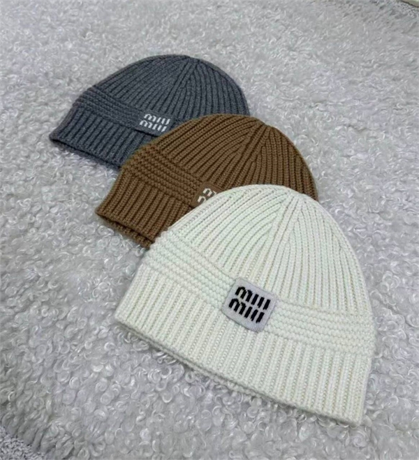 Шапка MIU MIU 168196