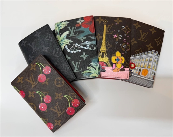 Обложка  LOUIS VUITTON 168204