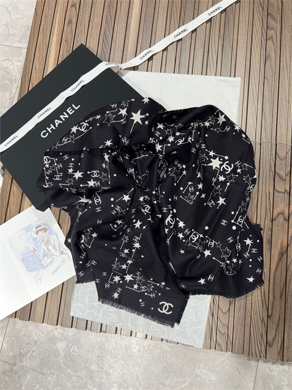 Платок CHANEL 168586