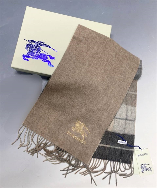 Шарф BURBERRY 100 % Кашемир 168691