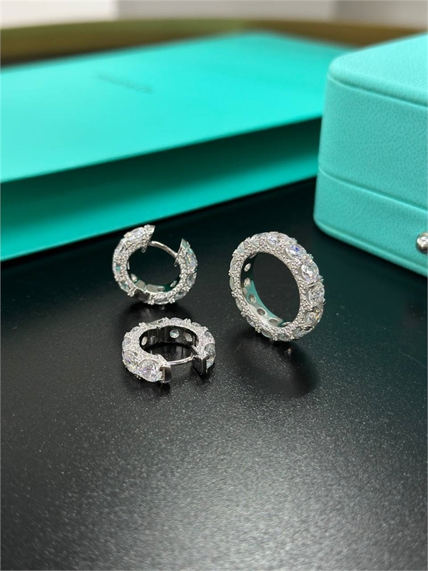 Серьги Tiffany&Co 168836