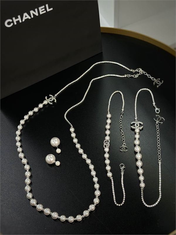 Бусы CHANEL 168914