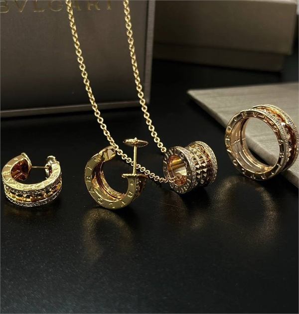 Кольцо BVLGARI 168939