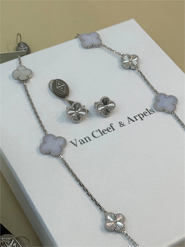 Серьги Van Cleef 169061