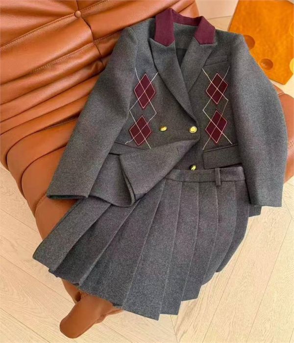 Костюм MIU MIU 169210