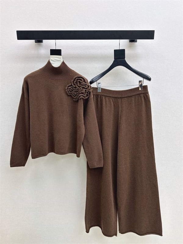 Костюм VALENTINO 169759