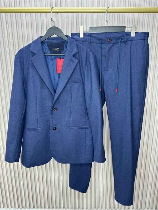 Кашемировый костюм KITON 170187