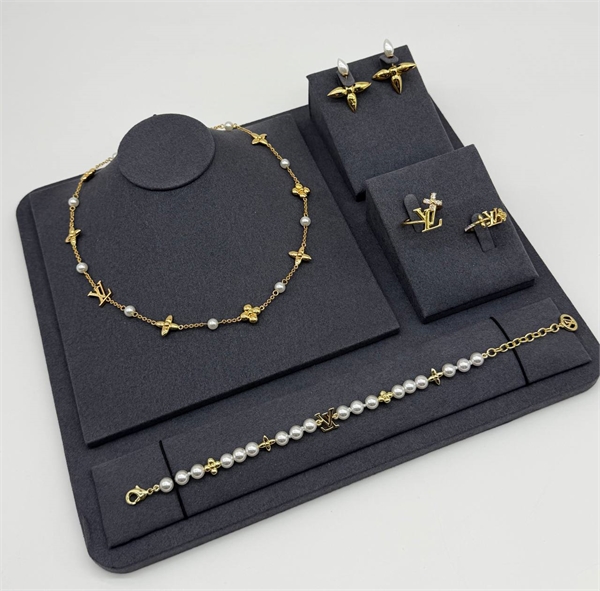 Серьги LOUIS VUITTON 170226