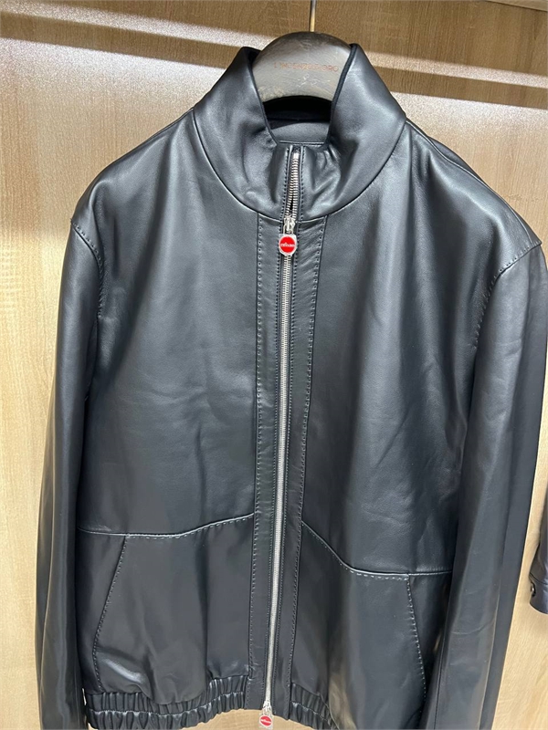 Куртка  KITON 170839