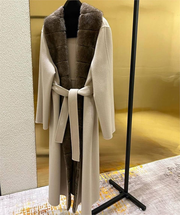 Пальто LORO PIANA 171135