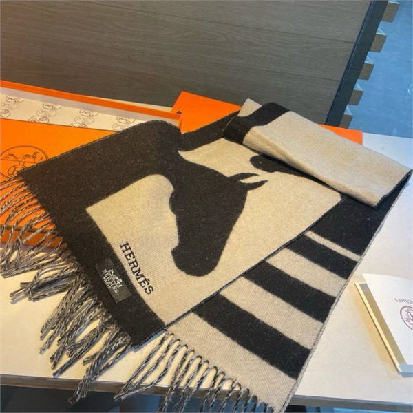 Шарф HERMES 171563