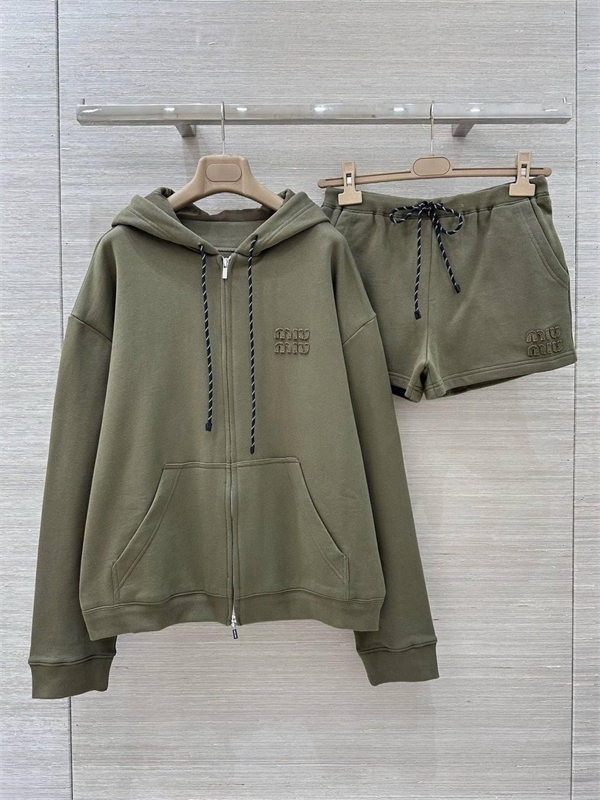 Костюм MIU MIU 172284