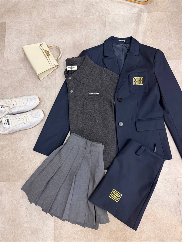 Костюм MIU MIU 172508