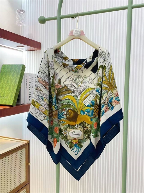 Платок GUCCI 173092