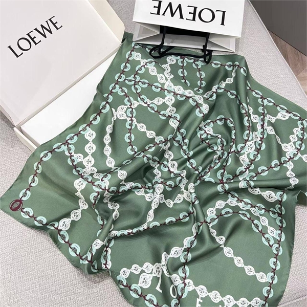Платок LOEWE 100 % Шелк 173237