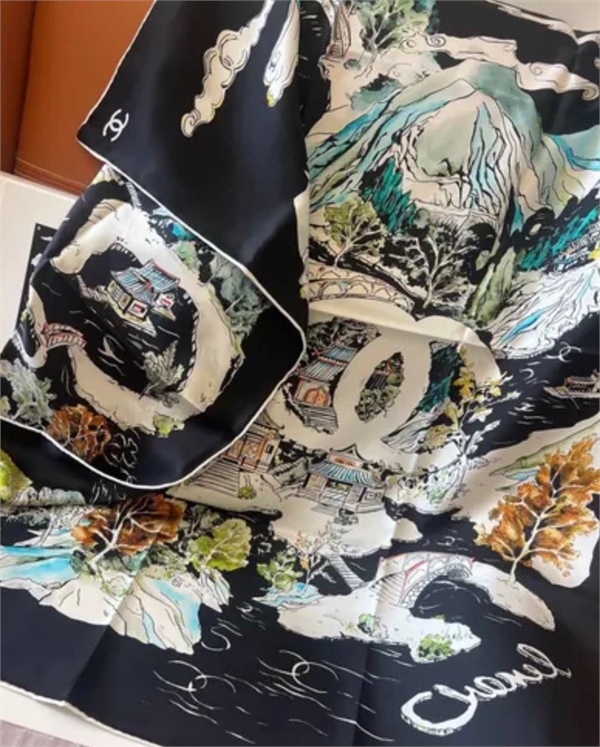 Платок CHANEL 100 % Шелк 173245