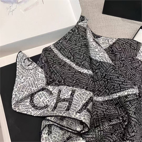 Платок CHANEL 100 % Шелк 173254