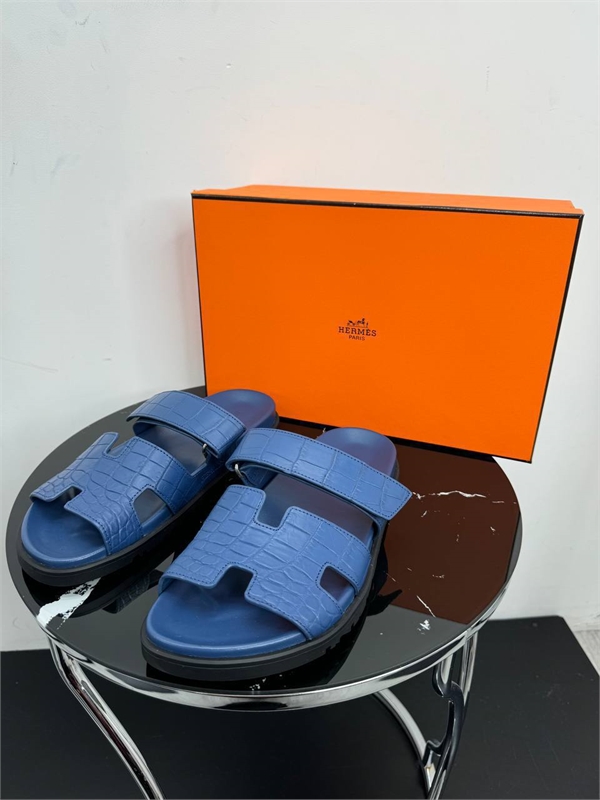 Шлепки  HERMES из кожи крокодила 174751