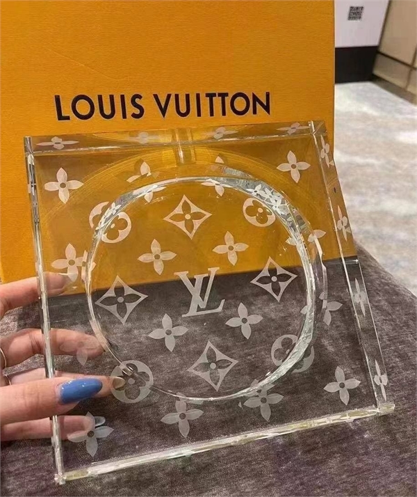 Пепельница Louis Vuitton BMS-76827 - фото 79587