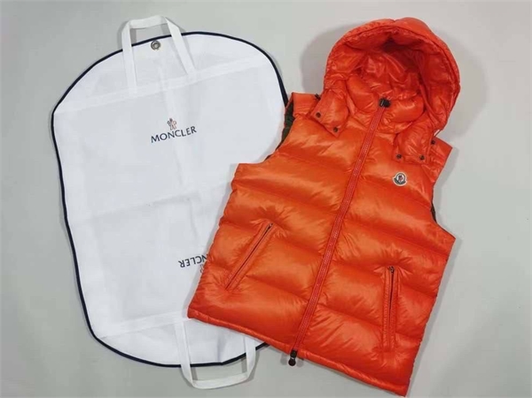 Безрукавка Moncler 103397 - фото 96669