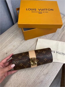 Чехол для часов и украшений Louis Vuitton BMS-135075