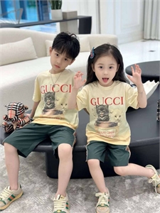 Костюм Gucci 72765