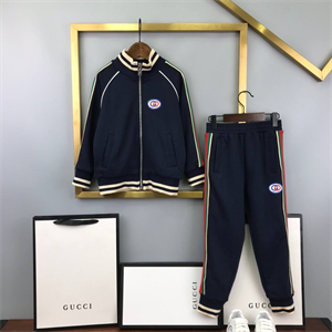 Спортивный костюм Gucci 26821