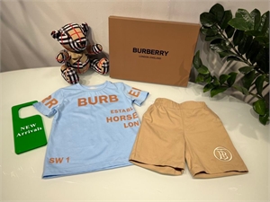 Костюм Burberry 451