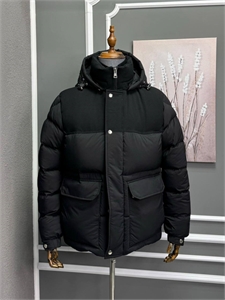 {{productViewItem.photos[photoViewList.activeNavIndex].Alt || productViewItem.photos[photoViewList.activeNavIndex].Description || 'Пуховик moncler'}}