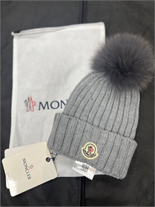 Шапка MONCLER 111430