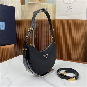 {{productViewItem.photos[photoViewList.activeNavIndex].Alt || productViewItem.photos[photoViewList.activeNavIndex].Description || 'Сумка PRADA Arque nylon'}}