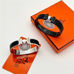 {{productViewItem.photos[photoViewList.activeNavIndex].Alt || productViewItem.photos[photoViewList.activeNavIndex].Description || 'Браслет HERMES'}}