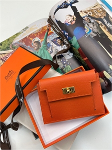 {{productViewItem.photos[photoViewList.activeNavIndex].Alt || productViewItem.photos[photoViewList.activeNavIndex].Description || 'Кошелек HERMES'}}