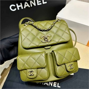 {{productViewItem.photos[photoViewList.activeNavIndex].Alt || productViewItem.photos[photoViewList.activeNavIndex].Description || 'Рюкзак CHANEL'}}