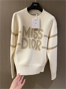 {{productViewItem.photos[photoViewList.activeNavIndex].Alt || productViewItem.photos[photoViewList.activeNavIndex].Description || 'Свитер MISS DIOR'}}