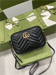 {{productViewItem.photos[photoViewList.activeNavIndex].Alt || productViewItem.photos[photoViewList.activeNavIndex].Description || 'Сумка GUCCI Mini'}}