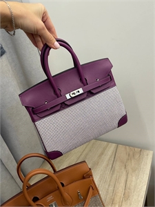 {{productViewItem.photos[photoViewList.activeNavIndex].Alt || productViewItem.photos[photoViewList.activeNavIndex].Description || 'Сумка HERMES Birkin, 25см'}}