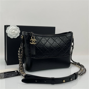 {{productViewItem.photos[photoViewList.activeNavIndex].Alt || productViewItem.photos[photoViewList.activeNavIndex].Description || 'Сумка CHANEL'}}