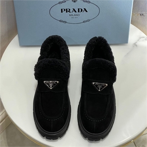 {{productViewItem.photos[photoViewList.activeNavIndex].Alt || productViewItem.photos[photoViewList.activeNavIndex].Description || 'Лоферы PRADA'}}