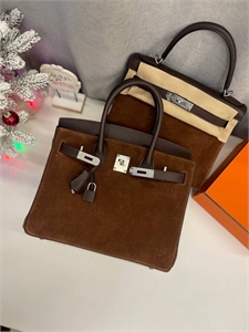 {{productViewItem.photos[photoViewList.activeNavIndex].Alt || productViewItem.photos[photoViewList.activeNavIndex].Description || 'Сумка Hermes Birkin 30 см'}}